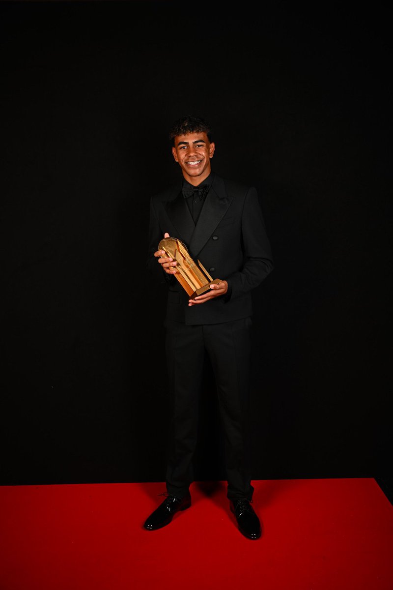 leftopicolo's tweet photo. ✅ Defeats Bayern on Wednesday - 1 Assist
✅ Defeats Madrid on Saturday - 1 goal
✅ Wins the Kopa tonight
✅ Ranked 8th in the Ballon D’Or

Starboy.

#Iran #ThalapathyVijay #Tommavi #TvkVijayMaanadu #தமிழகவெற்றிக்கழகம் #ラヴィット #a #Baños #barca #Barcelona #Catalunya #Cataluña https://t.co/JqqVZuIqRx