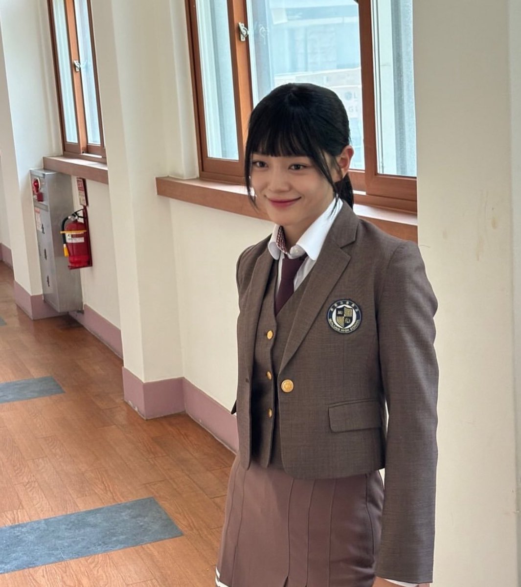 미칠듯치명적인김세정앞머+교복세정 조합은 혁명이다 ..🥹✨🥹✨