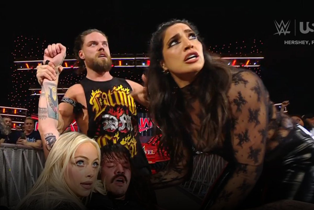 EliteClubS0B's tweet photo. THIS FEUD SHOULD END ASAP.

It was good at first, but now it's literally just holding everyone back and not doing anything for anyone.

It's sad to see that everyone involved in this feud has so much potential, but it's all going down the drain.

#WWERaw https://t.co/3nBjNYFhAm
