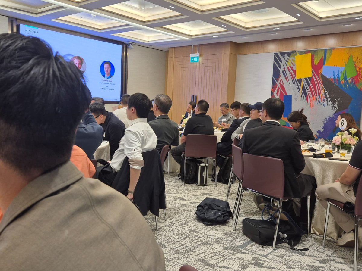 morpheuslabs_io's tweet photo. MorpheusLabs was selected to be part of the VC x JP Morgan #private banking (North Asia Team) as part of their prestigious #startup dinner invite
@PeiHanChuang represented MorpheusLabs at the dinner at met up with like-minded #entrepreneurs, #Venture Capitalists and #JPMorgan private bankers
@morpheuslabs_io is honoured to be invited to grace this invite-only dinner together with 20+ other startups