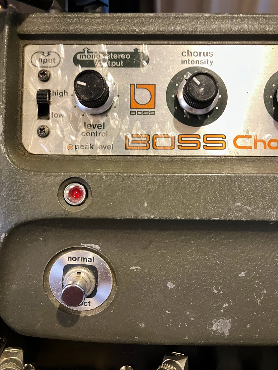 Arthur_N_F's tweet photo. ce1のプリ通す事で音質がどれくらい変化するか色んなギターで検証中。 https://t.co/8RRN0MBkmT