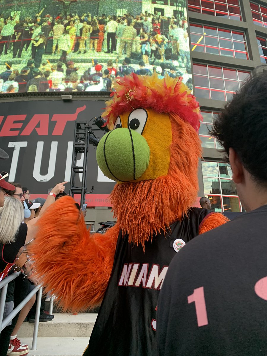 Emcee30 sw alt tweet media