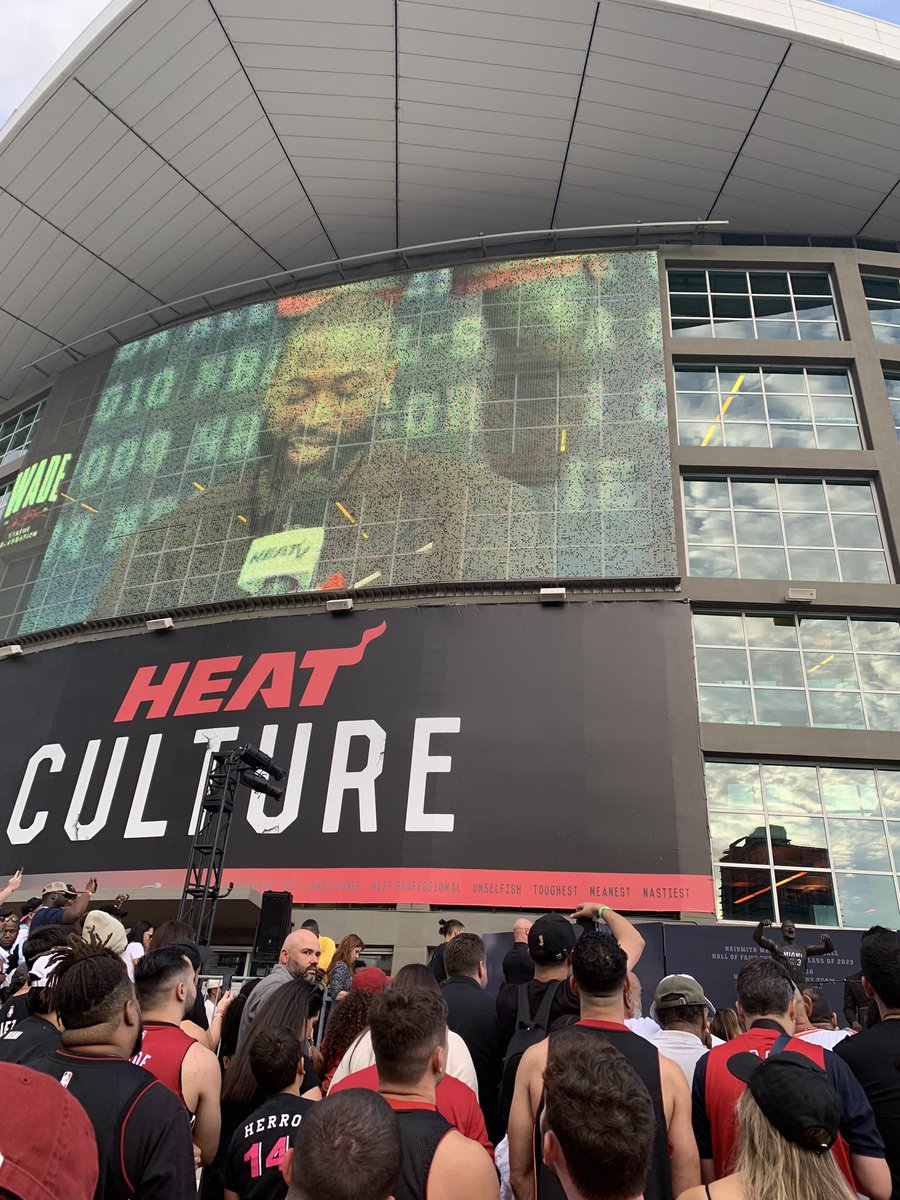 Emcee30 sw alt tweet media