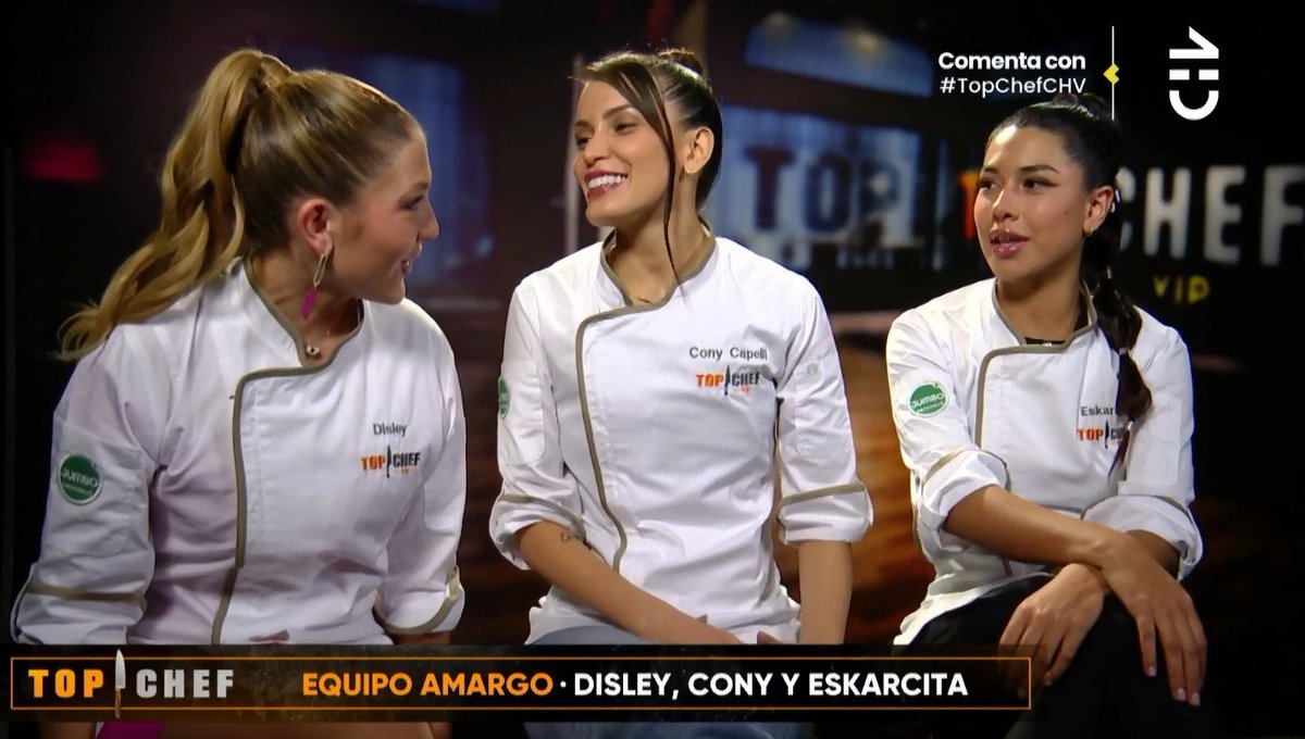 Showbiz_Chile's tweet photo. Mirenlas bien, las miraron a huevo y las cabras las que más claras están con el plato...y llegarán lejos
#TopChefCHV
#GranConstanza #ConyPlumeroCapelli
#TeamPandora https://t.co/WkOdZXJr1c