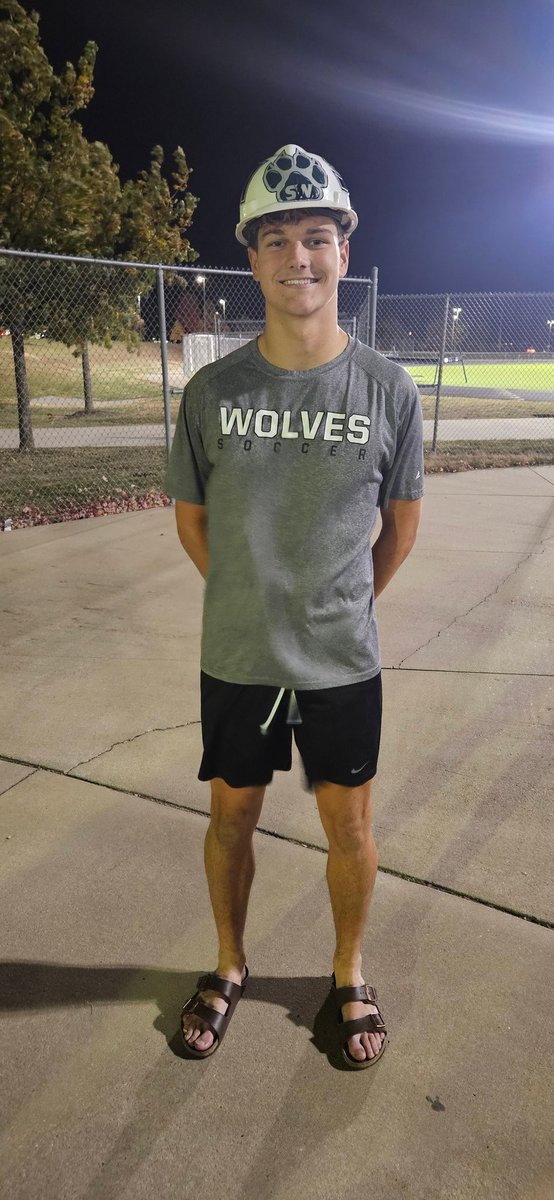 Wolves move to 17-0 on the year and advance to the regional finals after beating Leavenworth 5-0. HARD HAT WINNERS goes to Crew Alvarez! Crew had another big game with 3 goals! Great job Crew. #ProtectThePack