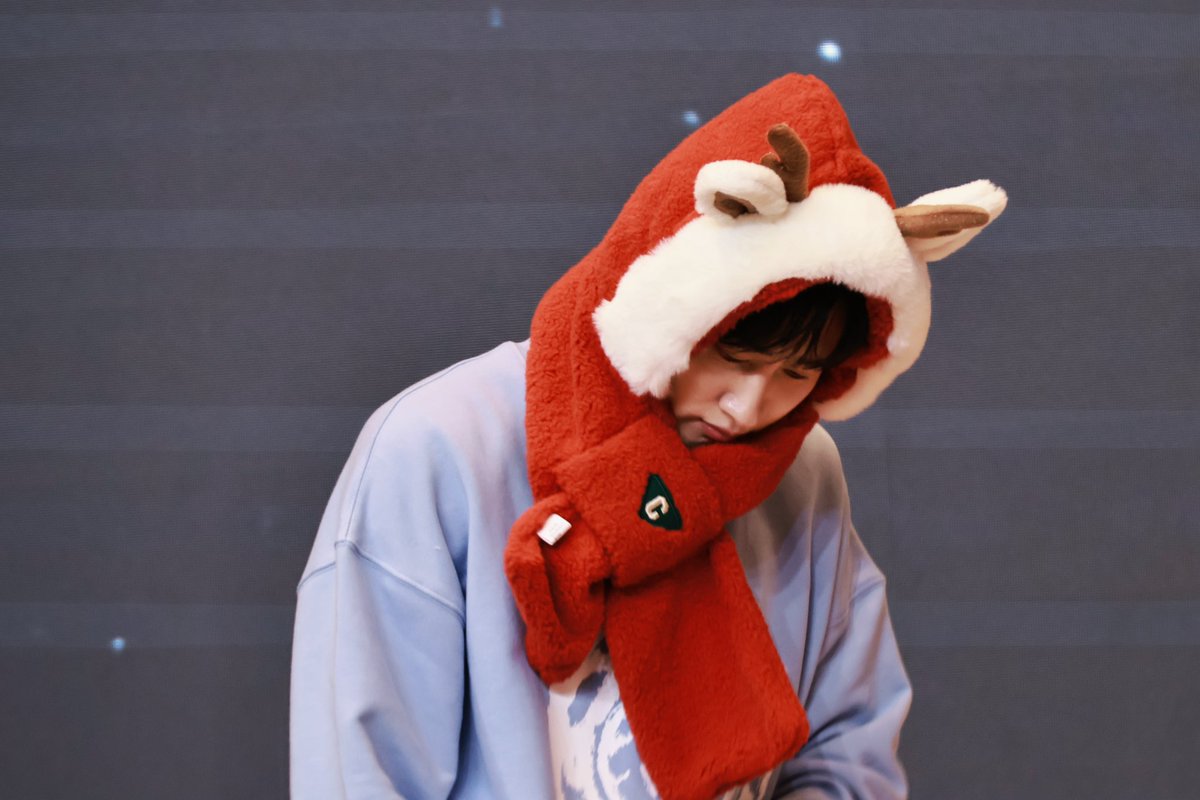 LWing93's tweet photo. 20241027 광저우 팬싸인
🦌 🫶🏻

#EUNHYUK 
#ウニョク 
#은혁 
#이혁재
#슈퍼주니어DnE 
#SuperJuniorDnE https://t.co/kSuBMc4zh3