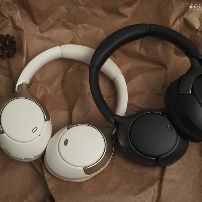 qcybrand's tweet photo. 🎶🎧Lose yourself in the music, not the noise. Our over-ear headphones take immersion to a new level!

#QCY #H3PRO #headphones #music #audio #explore