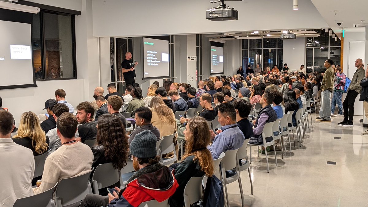 TechstarsSWSF's tweet image. 🚀 And we’re live! TC Disrupt AI Founders Happy Hour by Techstars Startup Weekend SF &amp;amp; SID VC - an official side event of Tech Crunch Disrupt!

The AWS GenAI Loft is buzzing with energy and real convos. 

💡 Ideas are flowing, and it’s time to grab a drink &amp;amp; jump into some…