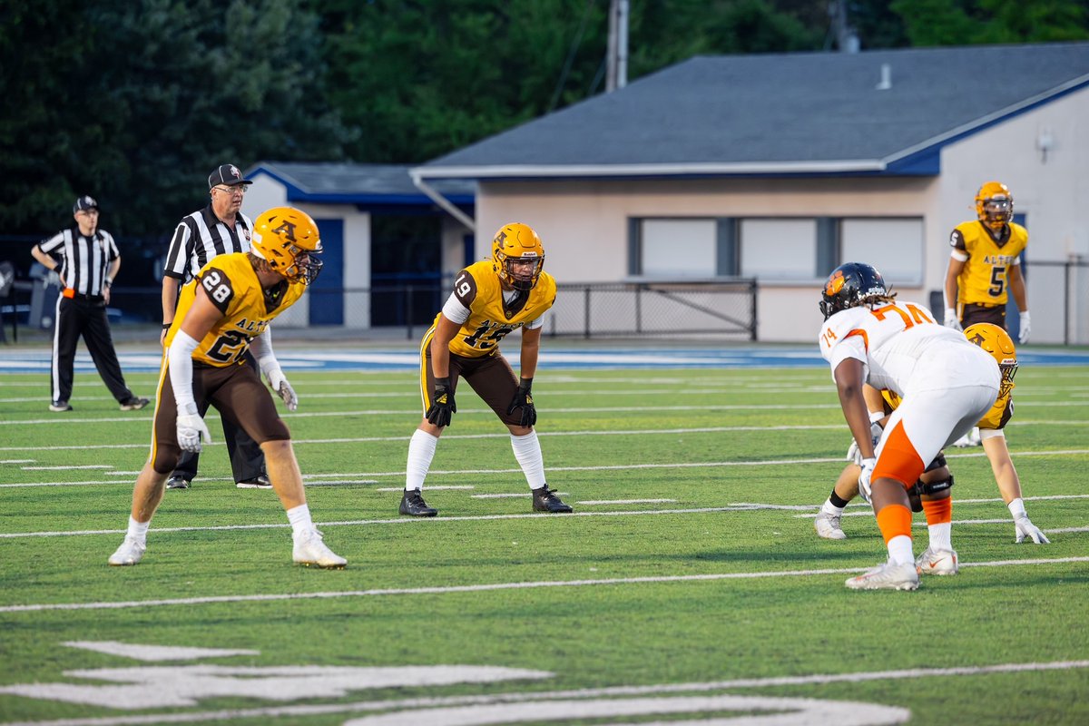 Wyatt Reifschneider (@wyattreif19) on Twitter photo Check out my Regular Season Highlights! <a href="/AlterHSFootball/">Alter HS Football</a>
Stats:
-94 tackles
-43 solos
-9 TFL's
hudl.com/video/3/179325… Check out my Regular Season Highlights! <a href="/AlterHSFootball/">Alter HS Football</a>
Stats:
-94 tackles
-43 solos
-9 TFL's
hudl.com/video/3/179325…