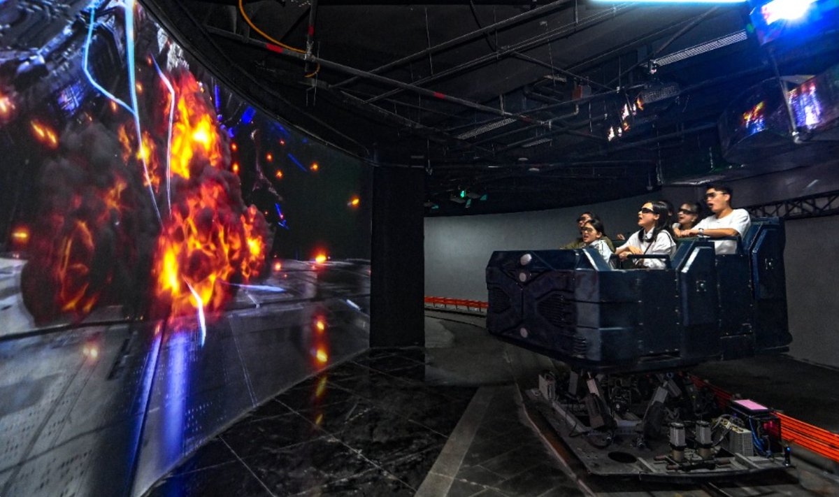 CQ_Liangjiang's tweet photo. 🚀The 2088 Future Journey brings Chongqing’s iconic spots into a futuristic vision. 🌆Through 4D cinemas, holographic theaters, and thrilling rides, experience #Chongqing like never before! 🌌#FutureTour #chinatravel #immersivearc
📍 Yuzhong
📷Zheng Yu/Visual Chongqing https://t.co/UYZDmWR4AJ