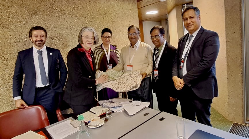 BDRCS1's tweet photo. @BDRCS1 Chairman Major General (Rtd.) Md. Rafiqul Islam and Secretary General Dr. Kabir M. Ashraf Alam ndc had an introductory meeting with the President of the @ifrc, Kate Forbes. They discussed on the changing situations, new governance and  humanitarian needs of the #FDMN https://t.co/WNuWbKsmJc