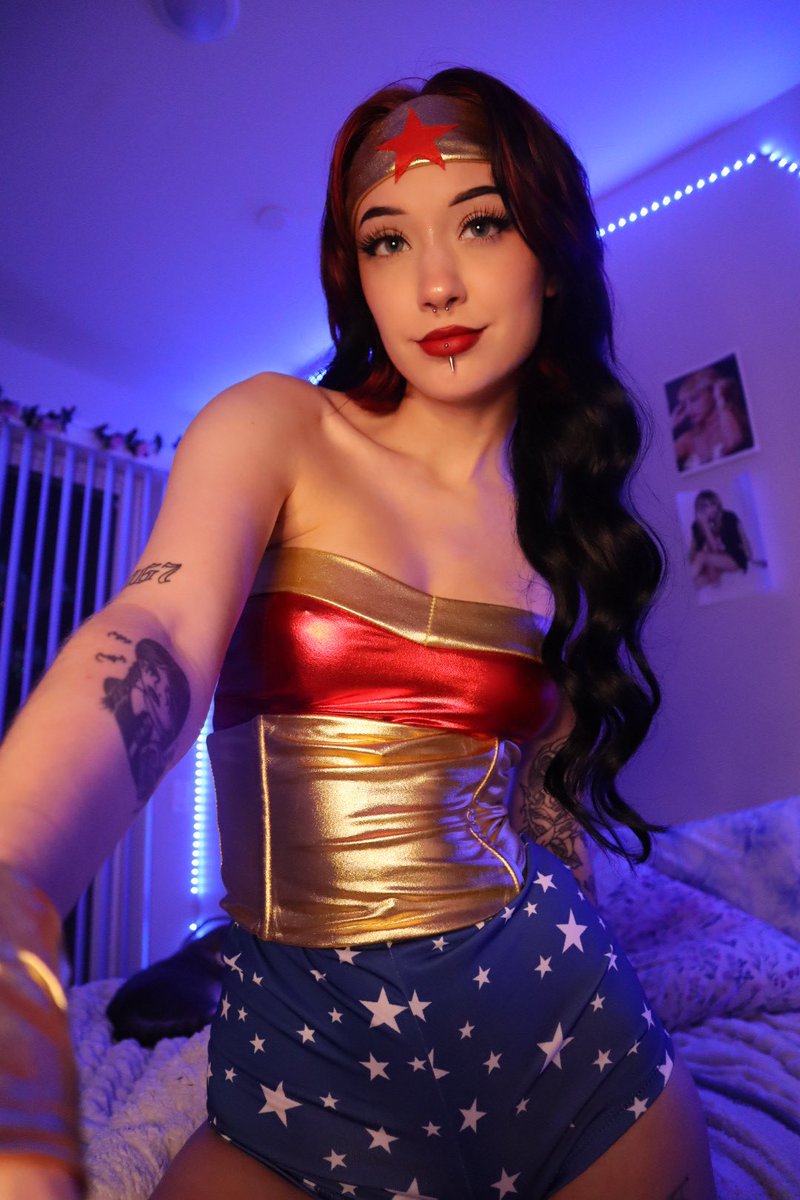charleygrayyy's tweet photo. like this tweet if u need saving &amp; RT for special treatment :p https://t.co/9AXoiUgYJK