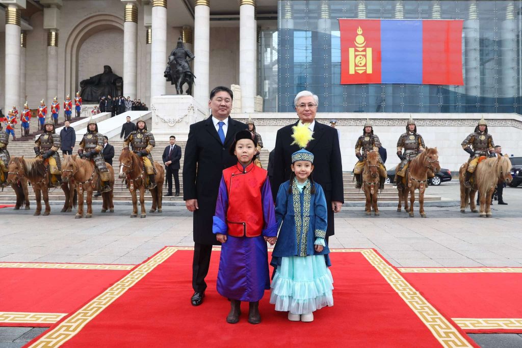 OFFICIAL WELCOMING CEREMONY HELD FOR THE PRESIDENT OF THE REPUBLIC OF KAZAKHSTAN K.TOKAYEV

At the invitation of the President of Mongolia Ukhnaa Khurelsukh, President of the Republic of Kazakhstan Kassym-Jomart Tokayev is paying a State Visit to Mongolia on October 28-29, 2024