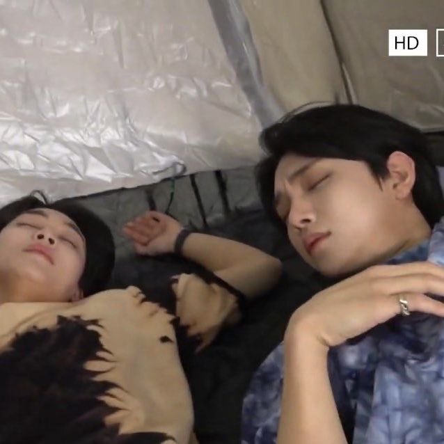 octberphase's tweet photo. eepy 💤💤 https://t.co/cNlCKW8BtQ