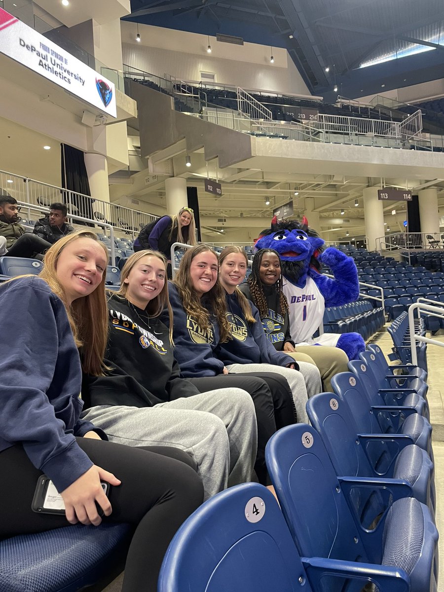 LTHSGirlsBBall's tweet photo. Had a chance to see and support two very special LT Alums tonight!!! So proud of @lindsey_hahn10 and @HaileyMarkworth tonight and always!!! @WinonaStateWBB @DePaulWBBHoops https://t.co/HrrBXeSLhu