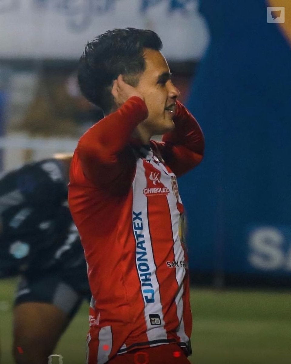 MrOFFSIDER's tweet photo. Hoy Armas hizo su primer triplete en su carrera. Diego tiene 31 goles y pasa a ser el cuarto goleador histórico del equipo en la Serie A de 🇪🇨 (el tercero es Geovanny Mera con 40).
▪ @mifutbolecuador en #MrOFF https://t.co/7RjBMynz6g