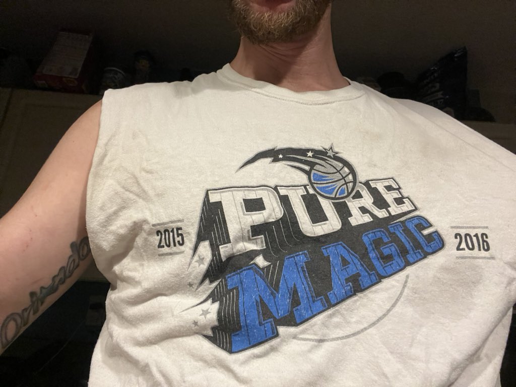 magic_city23's tweet image. Throwing it back tonite at home #15/16 #PureMagic #MakeItMagic