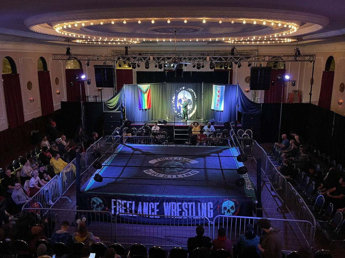 DavePrazak's tweet image. That Freelance Sin Cara lighting