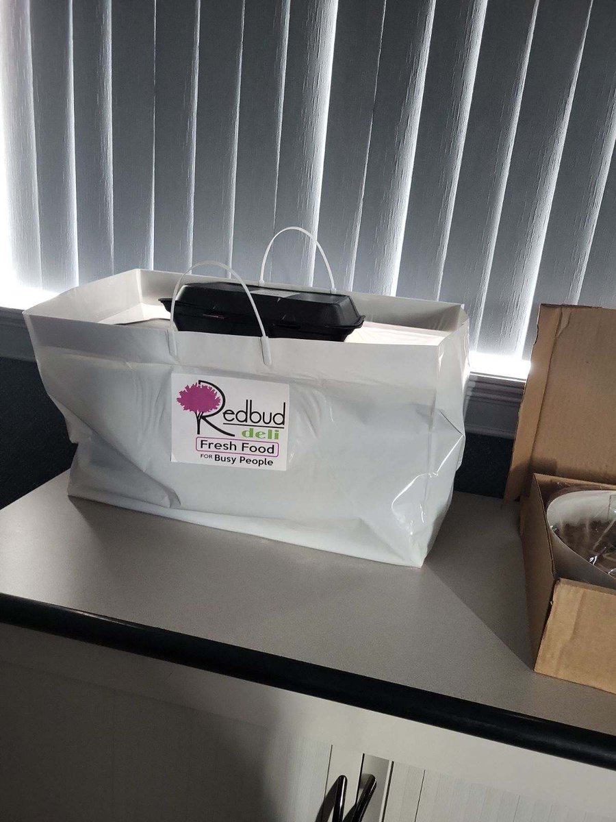 HamblenCo911's tweet photo. A big THANK YOU to the amazing people at the National Guard Armory who were so kind to our call takers and dispatchers today in bringing them lunch! Redbud Deli is delicious!   Again… thank you for remembering our team!! https://t.co/KWtSNhNHPz