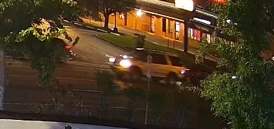 FOXNashville's tweet photo. SEARCH FOR SUSPECT'S CAR 🚨 MNPD is asking the public to help in the search of a car connected to an apparent road rage shooting that happened on September 21 on Harding Place. Seen this car or have info? Call Crime Stoppers. https://t.co/fwaG371pCh https://t.co/GYMflLhRBH