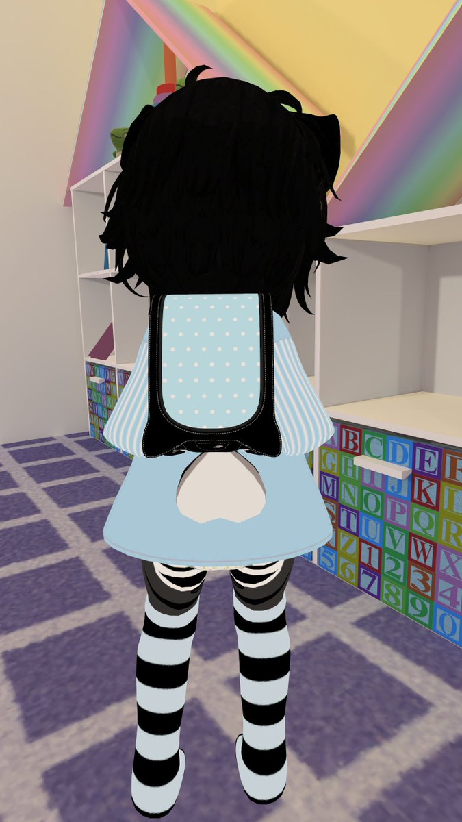 HI Teacher! i got my new backpack, it came with a alarm pully thing n pamps when i have accident hehe, do u like it? ❤️💙🖤🤍