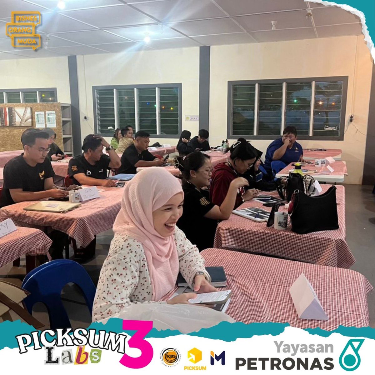 impactdotmy's tweet photo. Recap Day 1: Picksum Labs 3 👨‍💻

Hari pertama bengkel Picksum Labs 3 telah tamat! Banyak ilmu baru dipelajari tentang cara untuk memahami penglibatan pelanggan dan membina strategi pemasaran yang tepat.

#ImpactMalaysia #YayasanPETRONAS
#PicksumLabs https://t.co/il7RZhT1Ur
