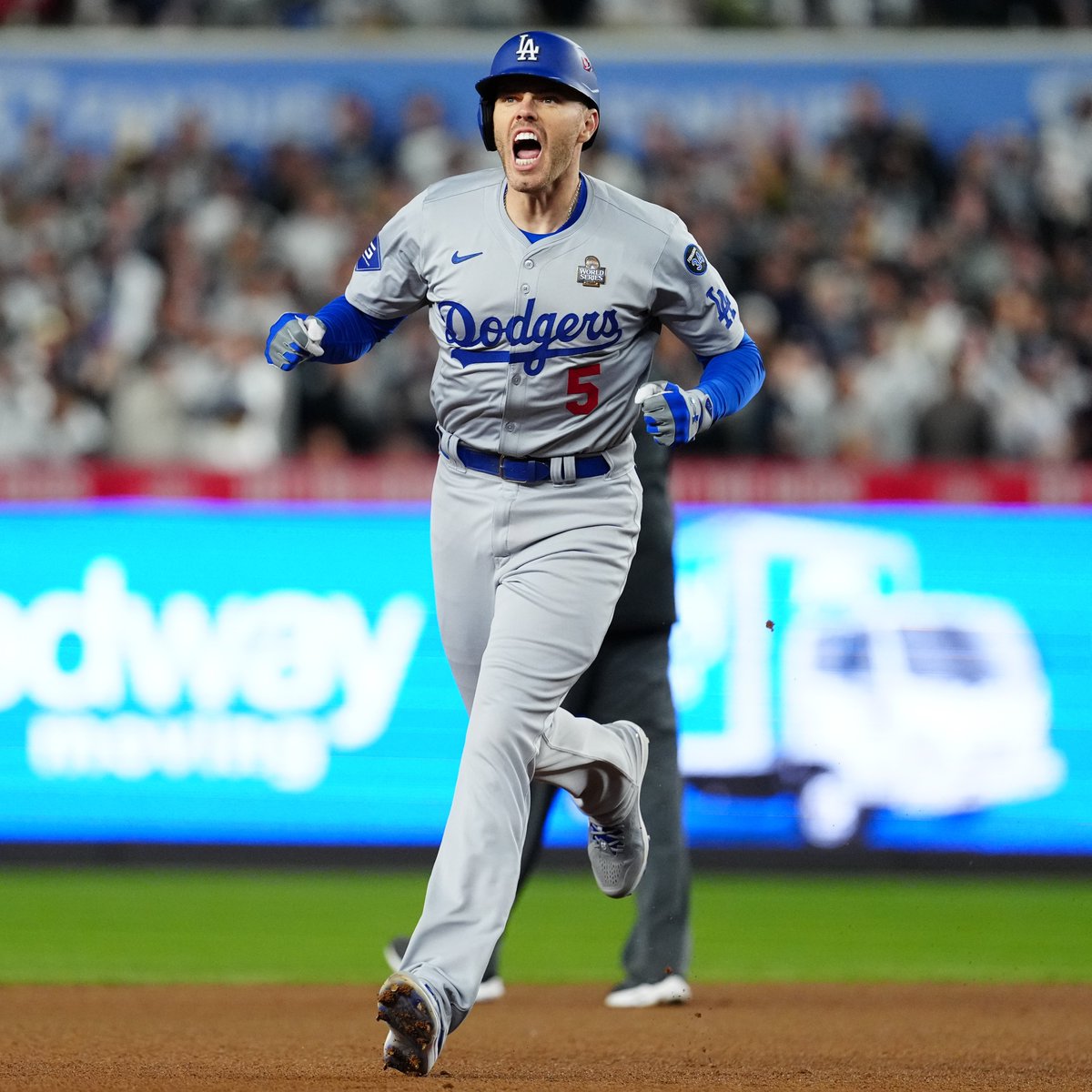 MLBNetwork's tweet photo. THE DODGERS ARE ONE WIN AWAY. #WorldSeries https://t.co/Rlj3EN2ib6