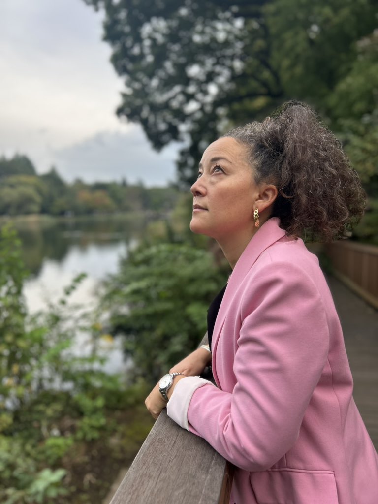 東京の吉祥寺で数日を過ごした。父がここで育ったので、数日間、父の足跡をたどることができてうれしい。私は井の頭公園が大好きです。落ち着いている。私は東京と少し好き嫌いがある。見るもの、経験すること、食べるものがたくさんある一方で、人が多すぎてストレスがたまる。
もうすぐライブやる❣️