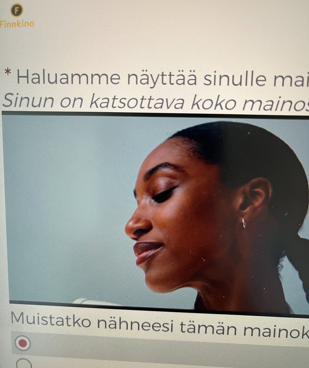 somemuija's tweet image. Hah! Pääsin vastaamaan Finnkinon kyselyyn koskien mainoksia ja sattuipa olemaan myös #Lumene DEI mainos listalla