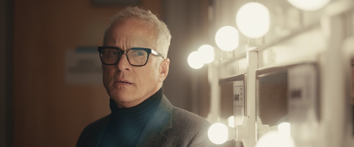 BingeMove's tweet image. Review: The Way We Speak delivers a gripping intellectual clash at a "thought leader" conference. Patrick Fabian leads a stellar cast through themes of faith, reason, and ambition. 

#TheWayWeSpeak