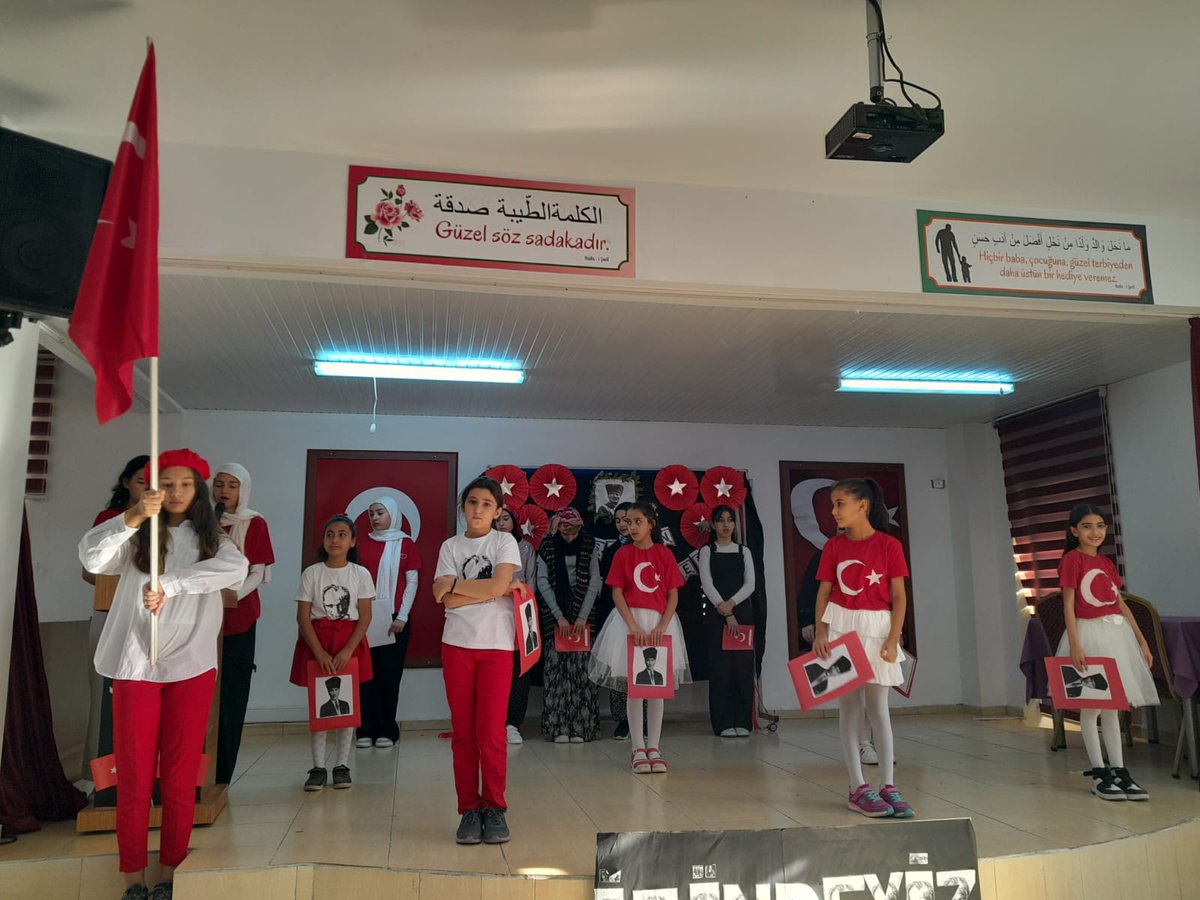 markkaihl1's tweet photo. Cumhuriyet Bayramımız kutlu olsun. https://t.co/wkKANAQKK8