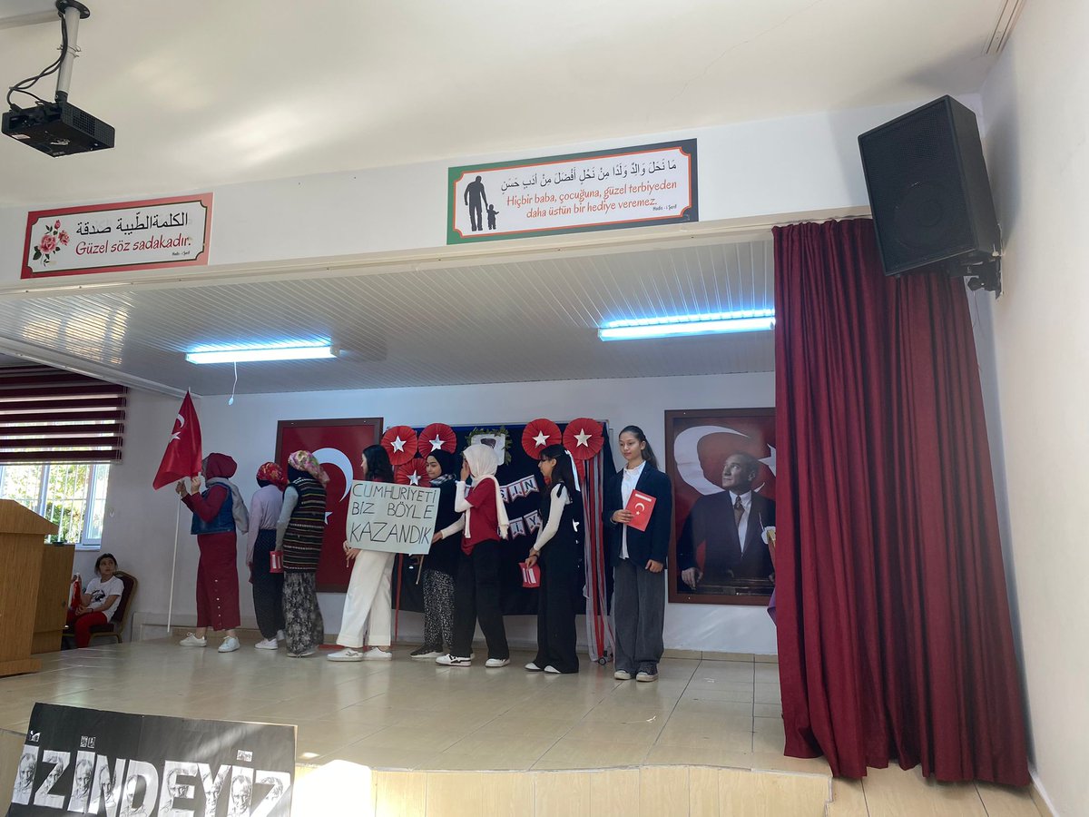 markkaihl1's tweet photo. Cumhuriyet Bayramımız kutlu olsun. https://t.co/wkKANAQKK8