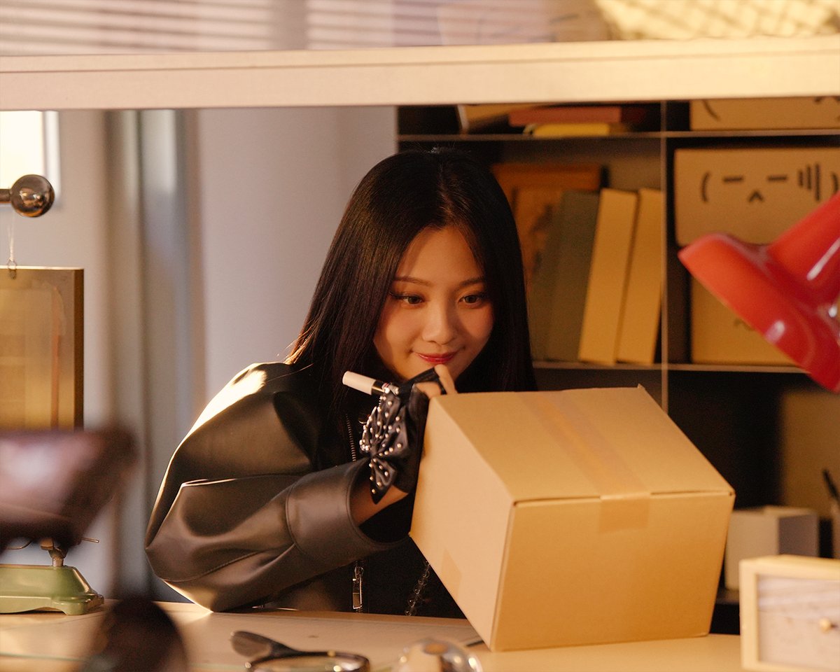 BOL4_Official's tweet photo. [📸]
⠀
[LoB Only] 'Bloom' MV Behind Photo ①
🔗https://t.co/wQCIJ74RtK
⠀
해당 콘텐츠는 러볼리(LoBoly) 1기 전용 콘텐츠로 더 많은 사진은 볼빨간사춘기 공식 팬 커뮤니티에서 확인해 주시기 바랍니다!
⠀
#볼빨간사춘기 #블룸 #러볼리
#BOL4 #Bloom #LoBoly #LoB_Only https://t.co/svTIzTQLHM