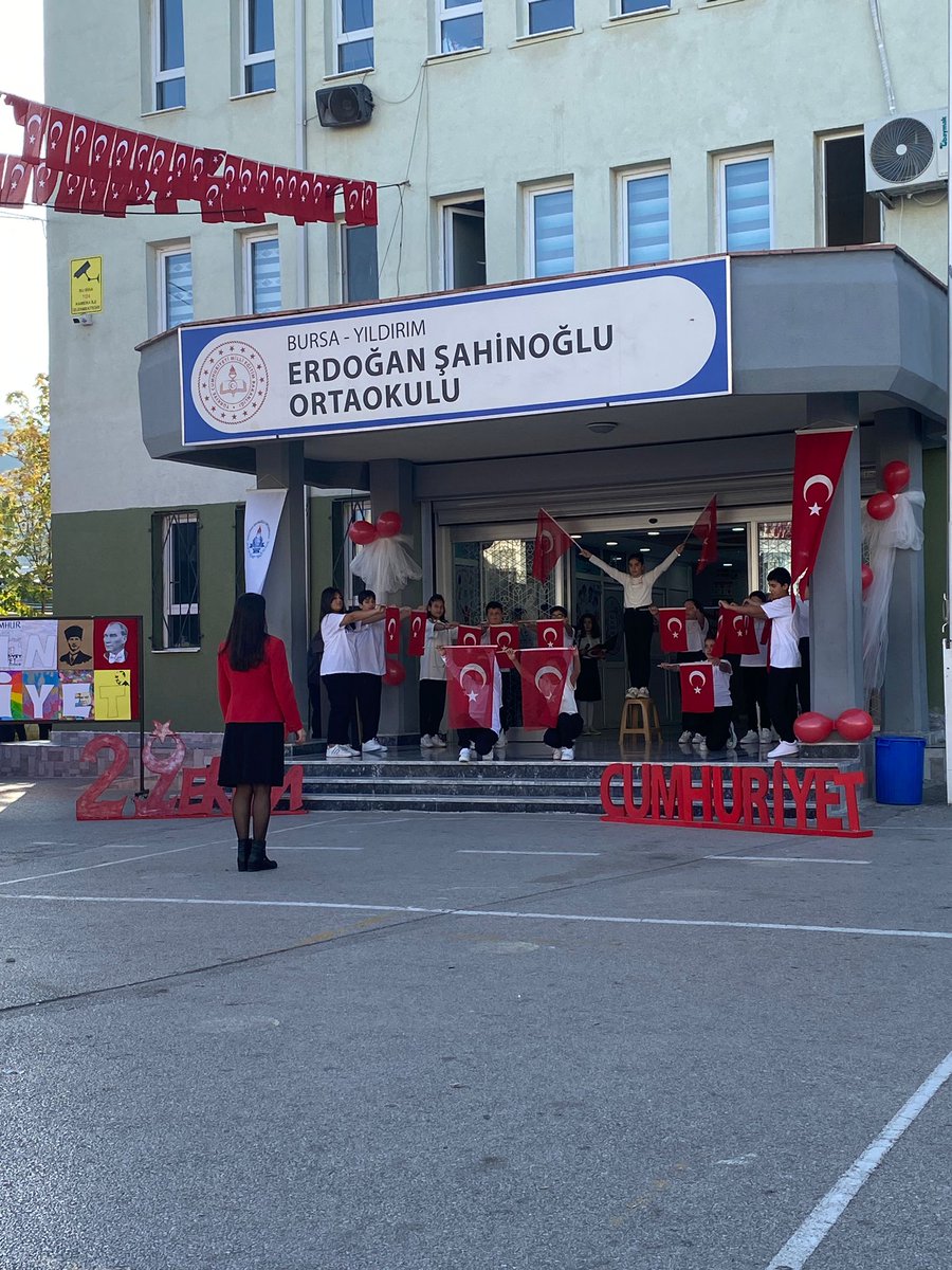 🎊🇹🇷Cumhuriyet Bayramı 🇹🇷🎊
<a href="/tcmeb/">Millî Eğitim Bakanlığı</a>
<a href="/bursailmem16/">Bursa İl Millî Eğitim Müdürlüğü</a>
<a href="/yildirimilcemem/">Bursa Yıldırım İlçe Milli Eğitim Müdürlüğü</a>
<a href="/ulumahmet/">Ahmet ULUM 🇹🇷</a>

#bursa #yıldırım #esenevler #erdoğanşahinoğluortaokulu #29EkimCumhiyetBayramı #cumhuriyet #Bayram