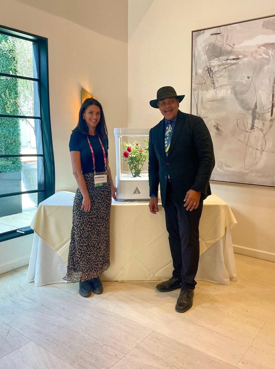 Close Encounters of the Third Kind ✨what an honor to present our Mission Little Prince to @neiltyson