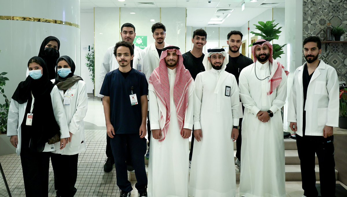 UQURT44's tweet photo. 📢 جزء من مشاركة برنامج الرعاية التنفسية وفريق التقنية السريرية في الأسبوع العالمي للرعاية التنفسية بمستشفى د. عواض البشري 🏥

تشرفنا بحضور الدكتور عواض البشري، عميد الكلية، رئيس قسم التقنية السريرية، وأعضاء هيئة التدريس

سعداء بالمشاركة وشاكرين جهود الجميع ✨
#RCWEEK24
#UQURT44 https://t.co/7Ra18Ak9Eh