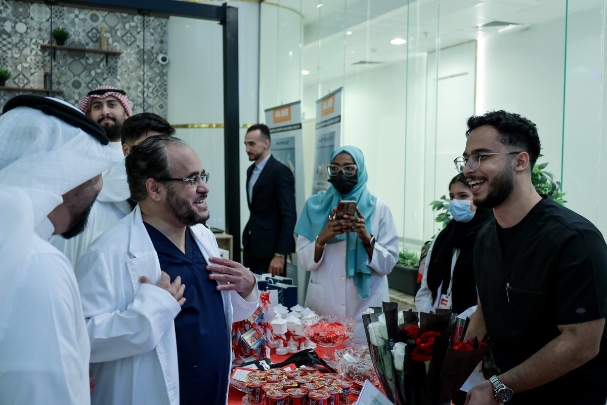 UQURT44's tweet photo. 📢 جزء من مشاركة برنامج الرعاية التنفسية وفريق التقنية السريرية في الأسبوع العالمي للرعاية التنفسية بمستشفى د. عواض البشري 🏥

تشرفنا بحضور الدكتور عواض البشري، عميد الكلية، رئيس قسم التقنية السريرية، وأعضاء هيئة التدريس

سعداء بالمشاركة وشاكرين جهود الجميع ✨
#RCWEEK24
#UQURT44 https://t.co/7Ra18Ak9Eh
