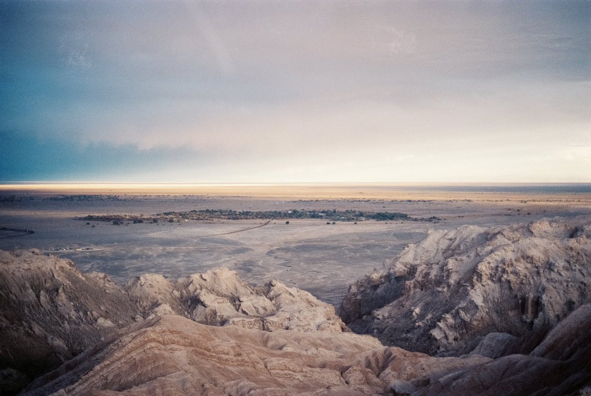 #31themesAnalogChallenge

Jour 29: Horizon.
🎞️: Kodak 500T

J’étais dans l’Atacama depuis quelques heures seulement.