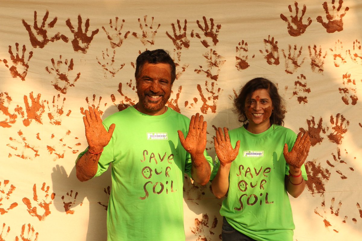 JOrakkan's tweet photo. At the time Sadhguru launched the Save Soil movement, I was not aware of the power of speech and the impact it could have on the World around us. ❤️
We joyfully danced and sang along to the soil song, and made lifelong memories with people from all walks of life.💃💃 https://t.co/Tl0jSAtwOY