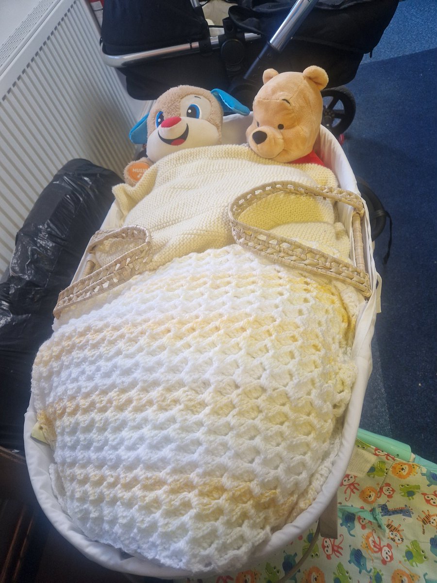 Calderlighthous's tweet image. Everything that is needed for a new baby in the first weeks and months of their life. 
A safe place to sleep, clothing, nappies, and toiletries. This is the difference that donations make! Thank you 💚 
#BeaconOfHope 
#donationsmakeadifference
#easingchildpoverty