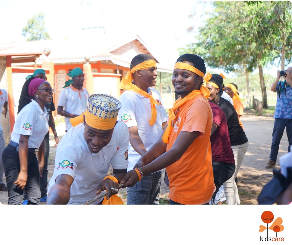 What a fantastic day with the KidsCare team!
Full of dedication, teamwork,  and joy. Congrats to our Jos Oskam Trophy  winners, for their outstanding contributions! Here's to celebrating more memorable moments together. 

 #MotivationalDay #MakingMemories #JosOskamTrophy