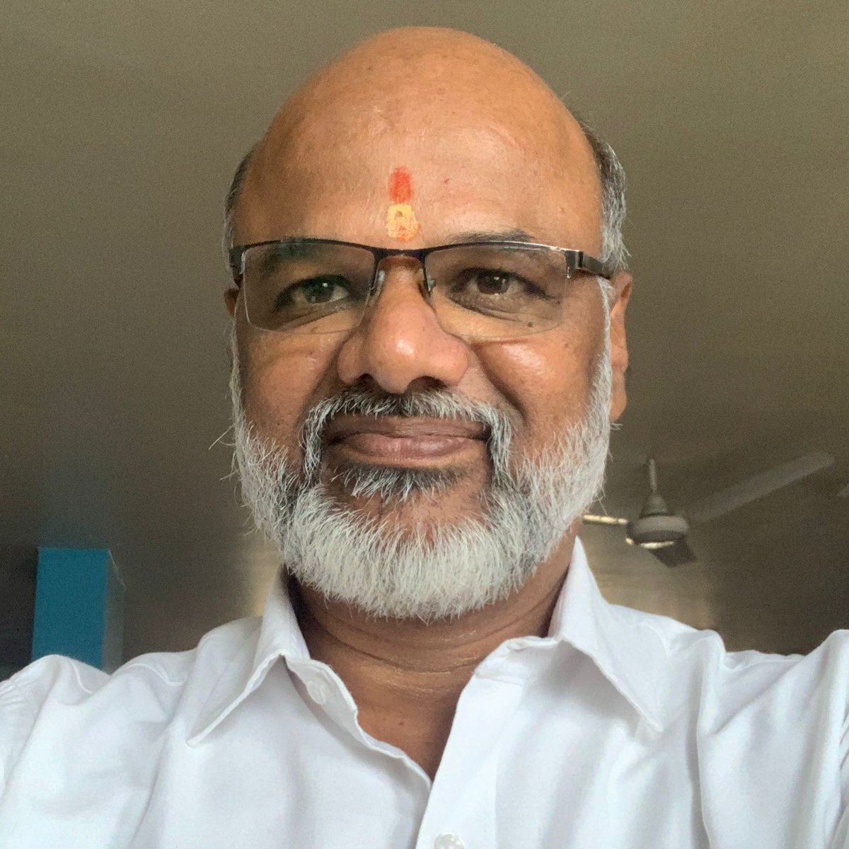 BhuMitra8's tweet photo. #NewProfilePic https://t.co/cfvFak9fyH