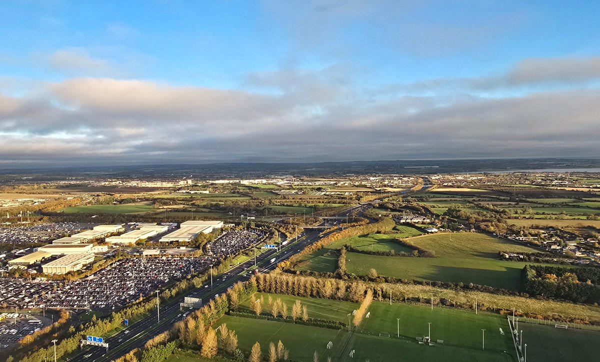 GlobalMedGMS's tweet photo. Beautiful morning on approach into @DublinAirport today. #travel #Ireland #viewfromthewing https://t.co/0QqFCekrhb
