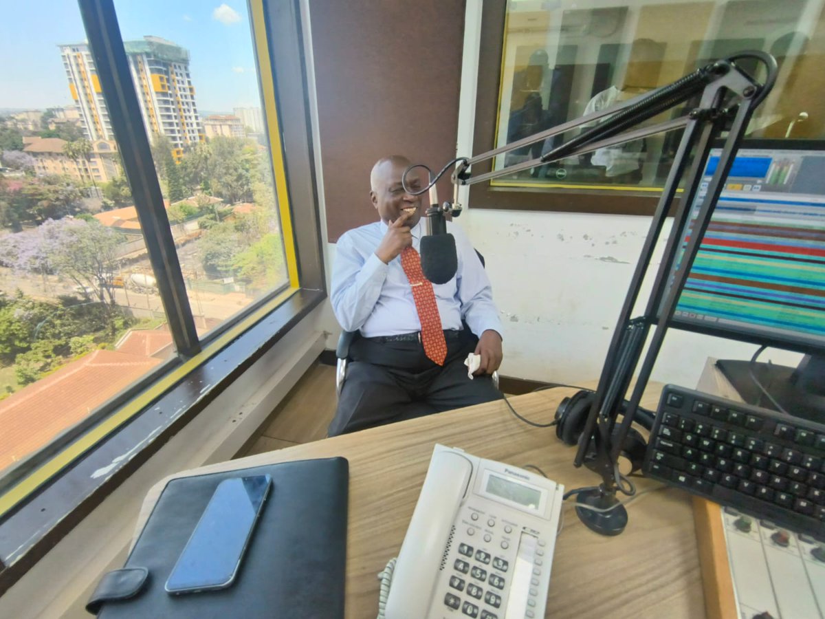 GhettoRadio895's tweet photo. Nditni tuko na former Nairobi Mayor, Joe Aketch, tukibanja kuhusu #MtaaSafe na design kanjo ina shughulika uko sdafe area yako #NiajeNiaje https://t.co/TmxYKEnyYJ