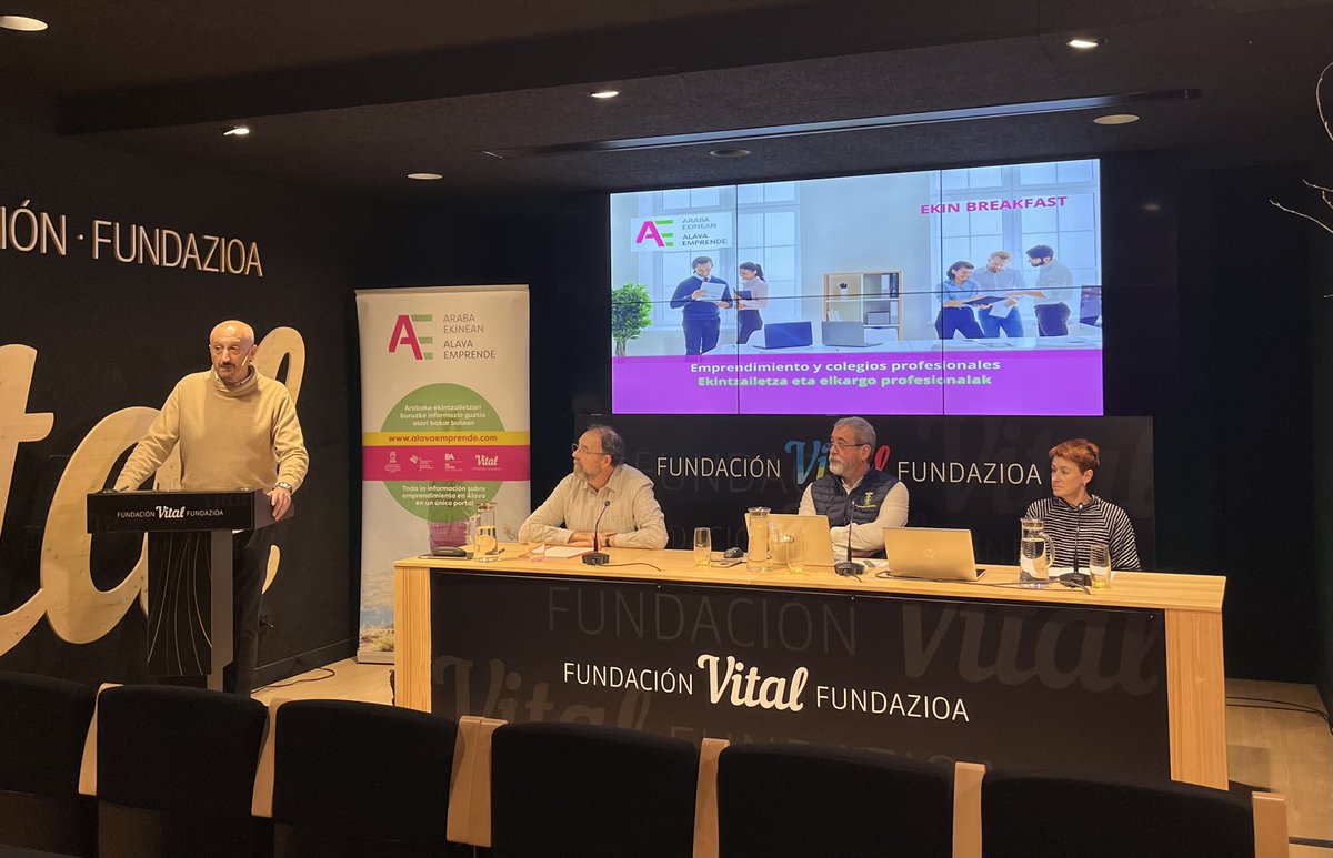 alavaemprende's tweet photo. 🥐Arranca el #EkinBreakfast ”Emprendimiento y colegios profesionales”
Hoy estamos con:
👉@KristinApinaniz del @COIIAlava
👉Fernando López de Arechavaleta del Colegio Oficial de Ingenieros Técnicos Agrícolas del País Vasco
👉Juan Carlos Muro Intxausti de @ekonomistak https://t.co/vo8MObQib0