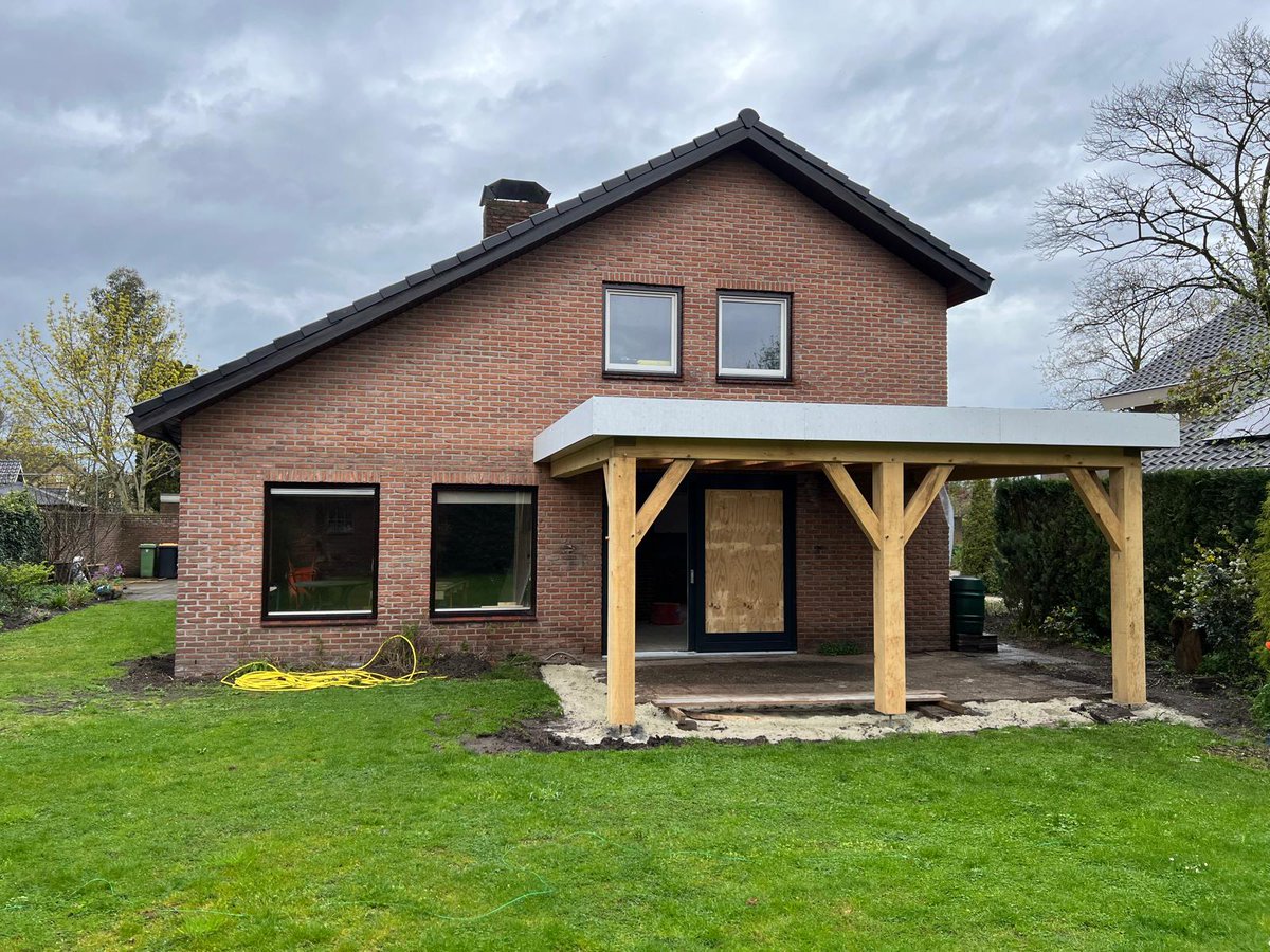 WarmesBV's tweet photo. 𝟑 𝐱 𝐯𝐞𝐫𝐛𝐨𝐮𝐰𝐢𝐧𝐠𝐞𝐧! 🔨In 𝐃𝐞𝐥𝐝𝐞𝐧 een complete metamorfose, in 𝐇𝐞𝐧𝐠𝐞𝐥𝐨 wordt een woning met karakteristieke uitstraling héél mooi  en in 𝐎𝐨𝐭𝐦𝐚𝐫𝐬𝐮𝐦 kiest men voor hoogstaande materialen.
📸Meer lezen en foto’s zien? https://t.co/3XNhLCCNlW
🔸🔹 https://t.co/3gUFOC9X9B