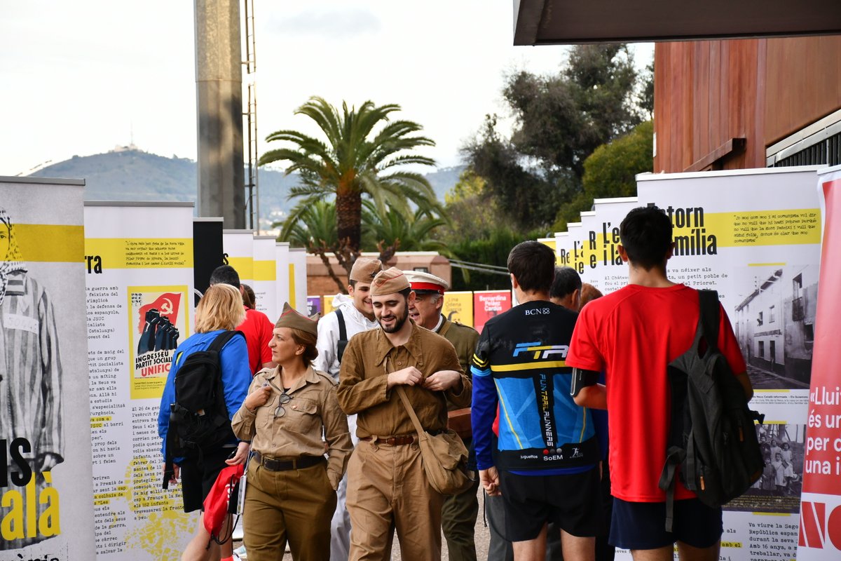 cursacompanys's tweet image. 📸 Participants de la 17a edició de la Cursa i Caminada Lluís Companys, ho estàveu esperant: ja tenim aquí l'àlbum!
🌧️ Tot i la pluja, vam gaudir d'un gran matí d'esport i memòria.
✊ El 2025 tornarem a lluitar, tornarem a sofrir i tornarem a córrer!
flic.kr/s/aHBqjBPQyx