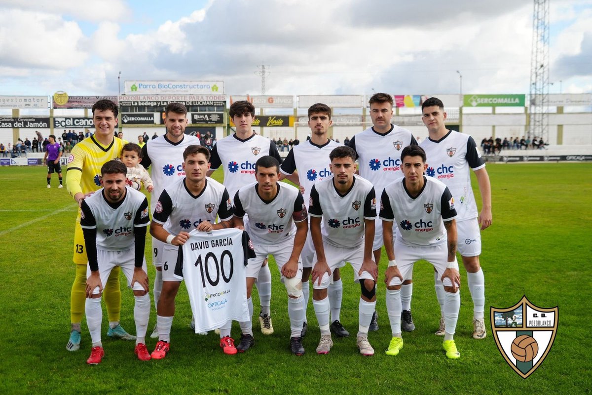 ⚽️ ¡David García y sus 100 partidos con el CD Pozoblanco! 

100 encuentros de lucha, de garra y de juventud que esperamos que se multipliquen 😉

¡Enhorabuena jugón! 🎉