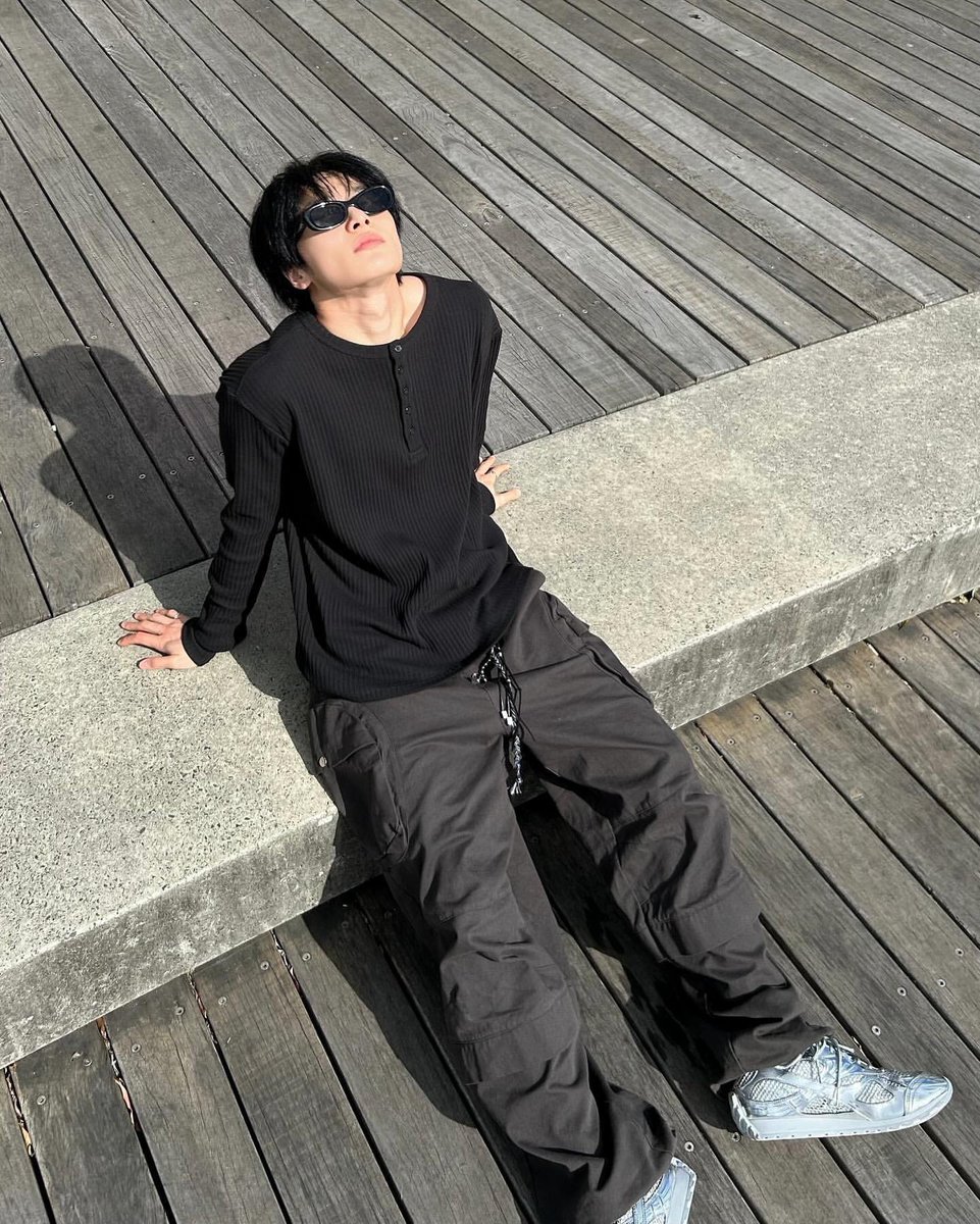 spearhyunnie's tweet photo. jeongin instagram update: "sunbathing" https://t.co/sZib6aPLdN