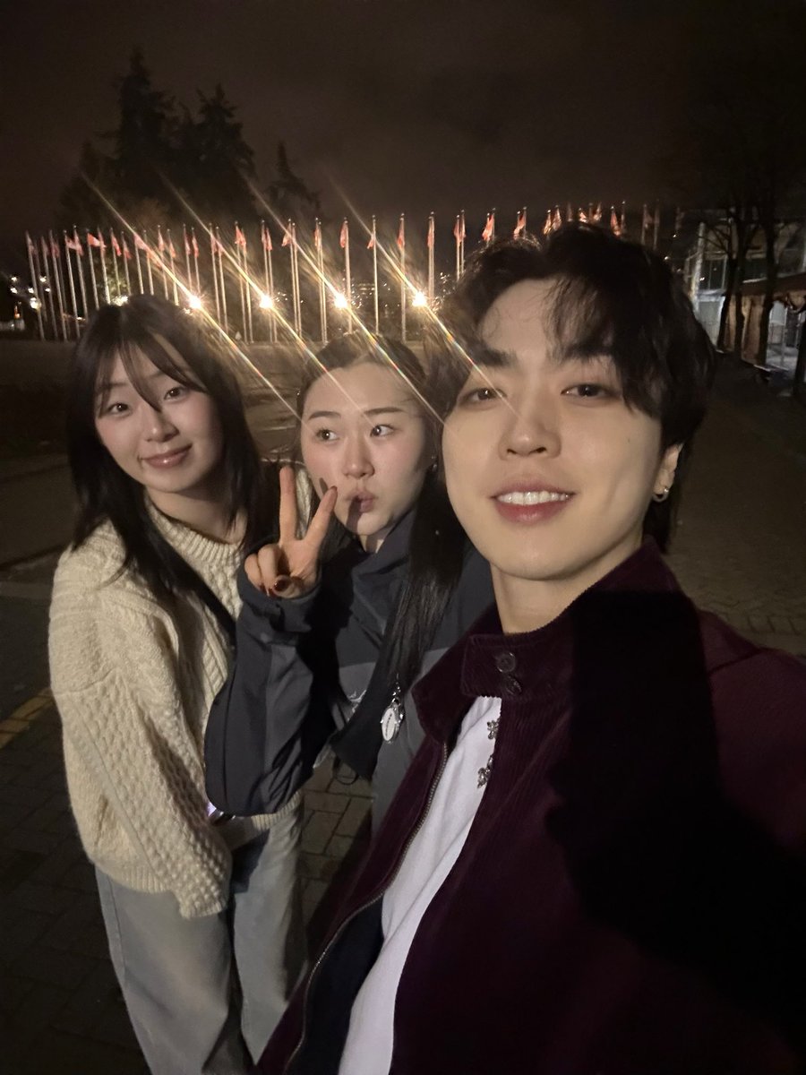 ogkhwp's tweet photo. @_jnkmsc_ 
was worth waiting pre&amp;post concert as always 

#DOPAMINETOUR #JUNNY #주니 #JUNNYTOUR_IN_VANCOUVER https://t.co/YUDpYnCzmV